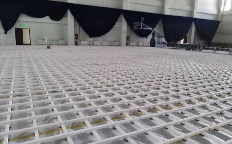 學校舞臺木地板多少錢合適