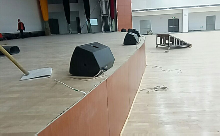 松木木地板籃球館怎么維修？