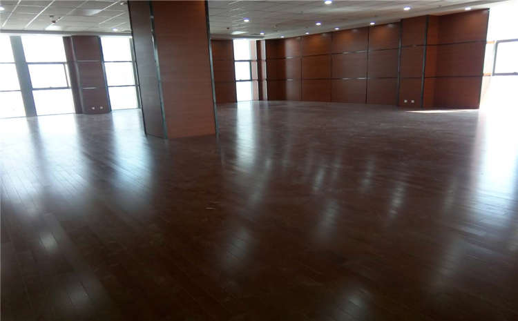 哈爾濱實(shí)木運(yùn)動地板每平米價格