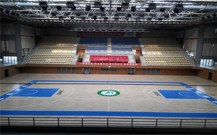 體育場館鋪裝地面怎么整？