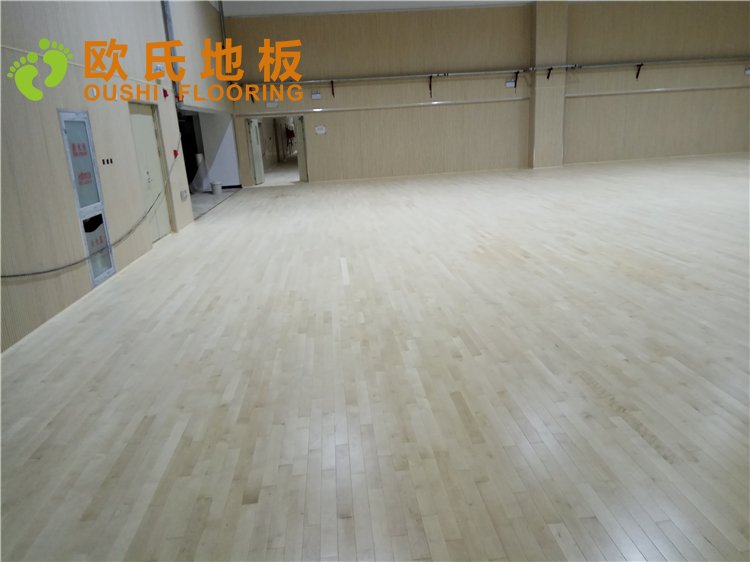 北京門頭溝上悅居配套中學(xué)籃球館木地板